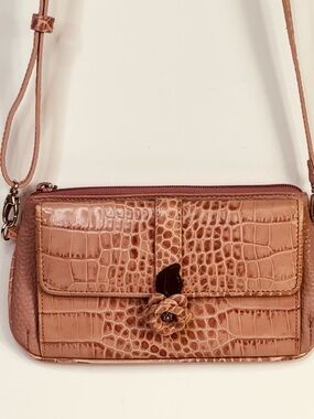 Brighton Croc-Embossed Leather Crossbody Wallet Organizer Dusty Rose Pink